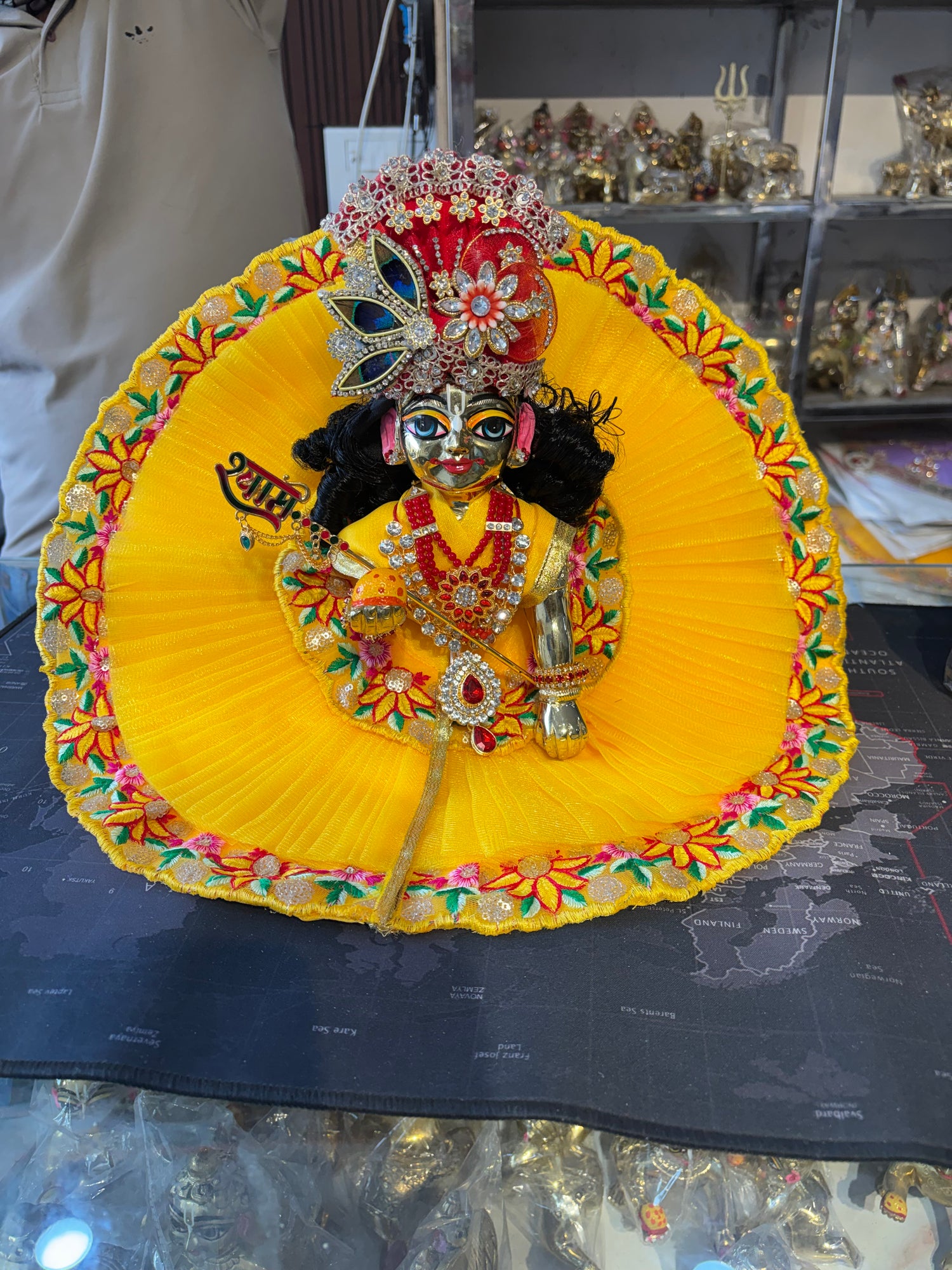 Laddugopal poshak